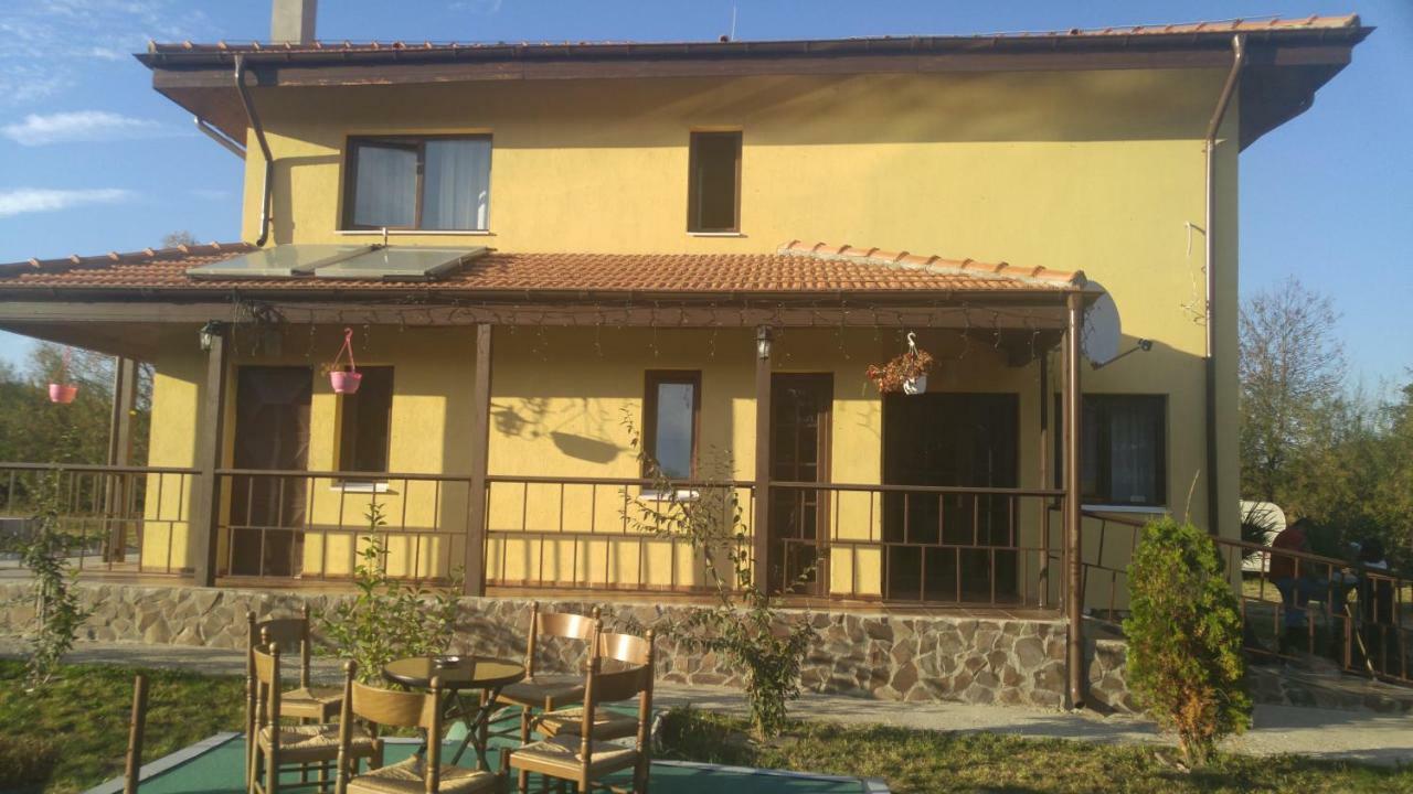 ホテル Pensiunea Casa Vanatorului Oteleni エクステリア 写真